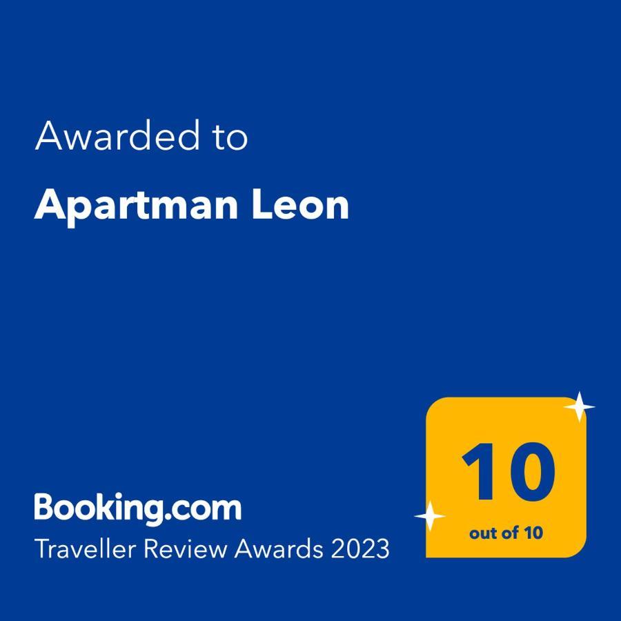 Apartman Leon Lux เลสโควัซ ภายนอก รูปภาพ